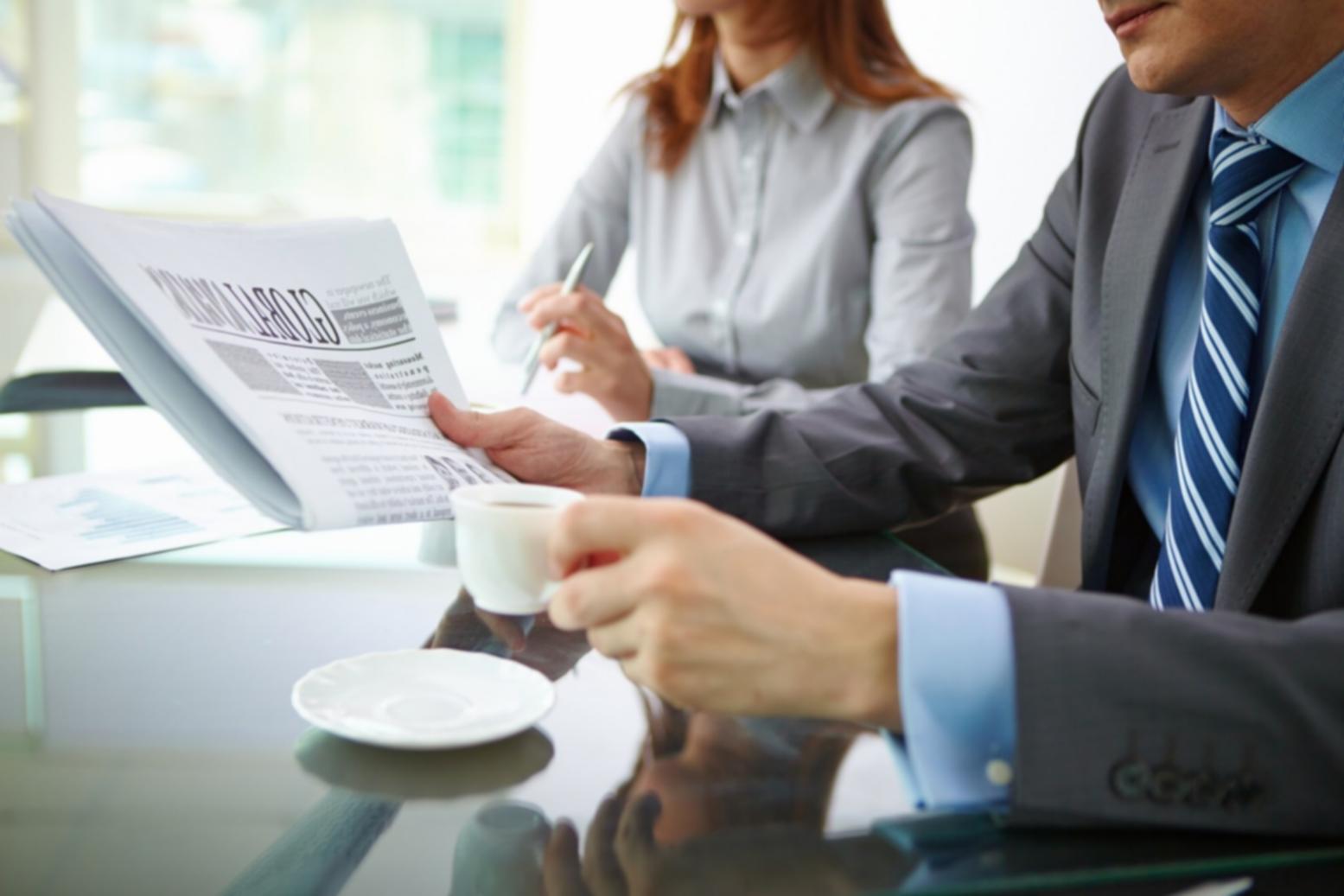 Análisis comparativo de estados financieros y tendencias sectoriales